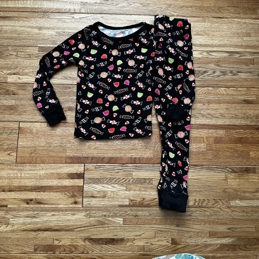 Halloween Candy 2 Piece Pajama Set‎ Size 5